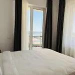 Holidays Bliss Mamaia Nord * 那沃达利